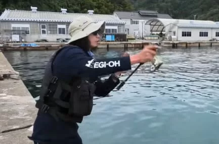 YAMASHITAエギングマイスター川上英佑のアクション画像